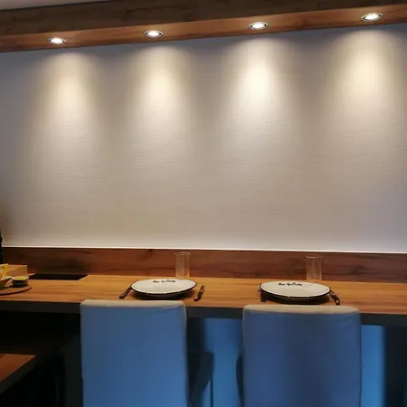 Apartament Cosy Avec Terrasse *